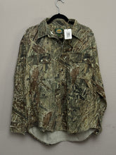 Load image into Gallery viewer, 00’s Mossy Oak Duck Blind Cabela’s Shirt (L)