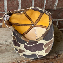 Load image into Gallery viewer, 90’s Daniel Boone Duck Hunting Hat