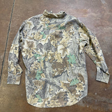 Load image into Gallery viewer, 90’s Wrangler Rugged Wear Realtree Advantage Shirt (XL) 🇺🇸