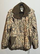 Load image into Gallery viewer, Drake Mossy Oak Shadowgrass Blades Pullover Jacket (XL)
