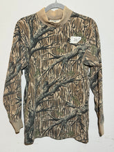 Load image into Gallery viewer, 90’s Mossy Oak Mock Turtleneck Shirt (M) 🇺🇸