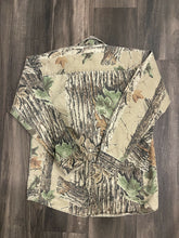 Load image into Gallery viewer, Vintage Realtree Camo Button Up Shirt (M)