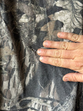 Load image into Gallery viewer, 90’s Mossy Oak Breakup Shirt (XL)