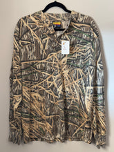 Load image into Gallery viewer, 90’s Sasquatch Mossy Oak Shadow Grass Henley Shirt (L/XL) 🇺🇸