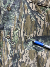 Load image into Gallery viewer, 90’s Mossy Oak Treestand Shirt (XXL) 🇺🇸