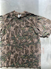 Load image into Gallery viewer, Vintage Mossy Oak Greenleaf Camo T-Shirt (M)