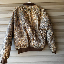 Load image into Gallery viewer, 00’s Columbia Mossy Oak Shadowgrass Reversible Bomber Jacket (L)