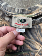 Load image into Gallery viewer, Vintage MossyOak Shadow Grass Camo Longsleeve Shirt (M Tall)