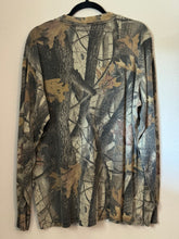 Load image into Gallery viewer, 00’s Realtree Hardwoods Henley Shirt (L)