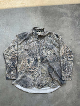 Load image into Gallery viewer, Vintage MossyOak Brush Camo ButtonUp Shirt (2XL)