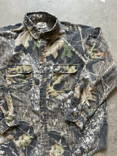 Load image into Gallery viewer, 2000’s Mossy Oak Breakup Camo Button Up Shirt (2XL)
