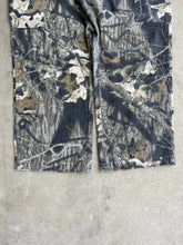 Load image into Gallery viewer, Vintage Cabela’s MossyOak Breakup Camo Pants