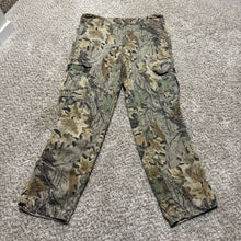 Load image into Gallery viewer, Realtree Advantage Camo Pants (L)
