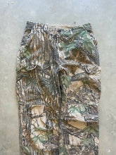 Load image into Gallery viewer, 90’s Rattler's Brand Realtree Camo Adjustable Waist Pants (M)