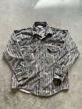 Load image into Gallery viewer, 90’s Realtree Camo Chamois Shirt (L) 🇺🇸