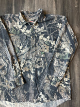 Load image into Gallery viewer, Vintage Mossy Oak Breakup Camo Button-Up Shirt (XL/2XL)