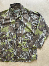 Load image into Gallery viewer, Vintage Trebark Camo Lightweight Over Shirt (M)