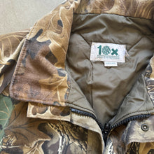 Load image into Gallery viewer, Vintage 10x Realtree Advantage Camo Jacket (2XL)