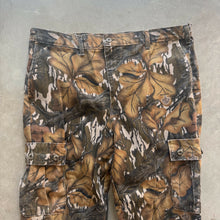 Load image into Gallery viewer, Vintage Mossy Oak Fall Foliage Camo Adjustable Waist Pants (XL)