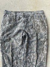 Load image into Gallery viewer, Vintage Mossy Oak Treestand Camo Pants (3XL)