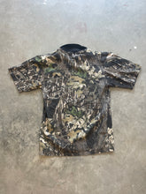 Load image into Gallery viewer, Vintage Mossy Oak Breakup Camo Polo Shirt (M)