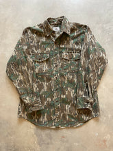 Load image into Gallery viewer, Vintage Duxbak Mossy Oak Greenleaf Camo Chamois Shirt (L)