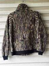 Load image into Gallery viewer, 90’s Polar Tech Realtree Fleece Jacket (S/M)