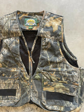 Load image into Gallery viewer, 2000’s Cabela’s Mossy Oak Breakup camo Bird Hunting Vest (L)