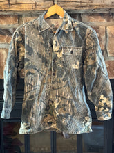 Load image into Gallery viewer, 90’s Cut Off Creek Mossy Oak Breakup (2nd Gen) Chamois Shirt (S) 🇺🇸