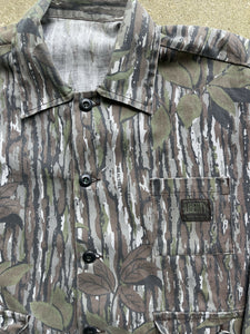 Vintage Realtree Camo Liberty 3-Pocket Button-Up Shirt (M/L)