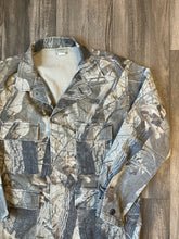 Load image into Gallery viewer, 1990’s Realtree Hardwoods Camo Shacket (XL)
