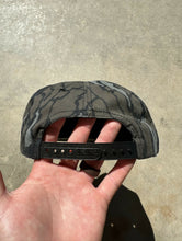Load image into Gallery viewer, 90’s Vintage Budweiser Illinois Sportsman Trebark Camo Snapback 🇺🇸