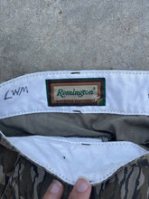 Load image into Gallery viewer, Vintage Remington MossyOak Original Bottomland Camo Pants (38”x31”)