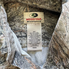 Load image into Gallery viewer, 2000’s Mossy Oak Brush Camo Button-Up Shirt (M)