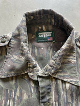 Load image into Gallery viewer, Vintage Realtree Camo Button-Up Shirt (M)