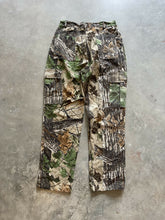 Load image into Gallery viewer, Vintage Realtree Camo Pants (M)