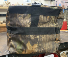 Load image into Gallery viewer, Vintage Gates Camo-Tek Xl Duffel Bag
