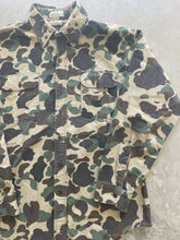 Load image into Gallery viewer, Vintage Duck Camo Chamois Shirt (L)