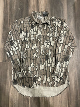 Load image into Gallery viewer, Vintage Trebark Camo Chamois Shirt (L)