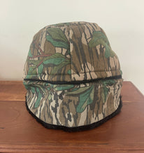 Load image into Gallery viewer, Mossy Oak Greenleaf Insulated Trapper Hat (M)