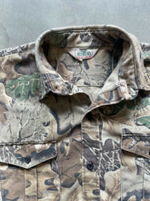 Load image into Gallery viewer, Vintage Realtree Advantage Camo Button-Up Shirt (XL)