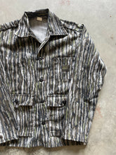 Load image into Gallery viewer, Vintage Liberty Realtree Camo Shirt/Jacket (S)