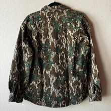 Load image into Gallery viewer, 90’s Ruddy Duck Mossy Oak Greenleaf Shirt (M) 🇺🇸