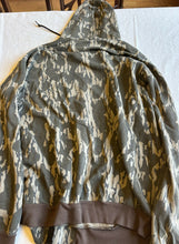 Load image into Gallery viewer, Vintage Mossy Oak Bottomland 80’s Bottomland Hoodie