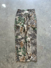 Load image into Gallery viewer, Vintage Liberty Realtree Camo Adjustable Waist Pants (M)