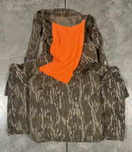 Load image into Gallery viewer, Mossy Oak Bottomland Strap Vest (XL)