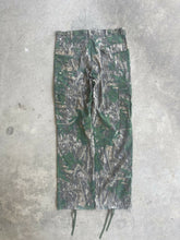 Load image into Gallery viewer, Vintage MossyOak Shadow Leaf Camo Adjustable Waist Pants (30-36x33)