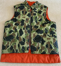 Load image into Gallery viewer, Vintage Duck Camo &amp; Orange Reversible Vest LARGE