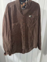 Load image into Gallery viewer, Mossy oak corduroy shirt