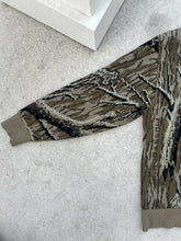 Load image into Gallery viewer, 90s Whitewater Outdoors Mossy Oak Treestand Knit Sweater XL